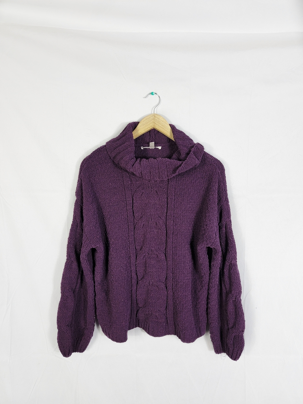 Women's Medium Seven7 Cozy Cable-Knit Purple Turtleneck Sweater
